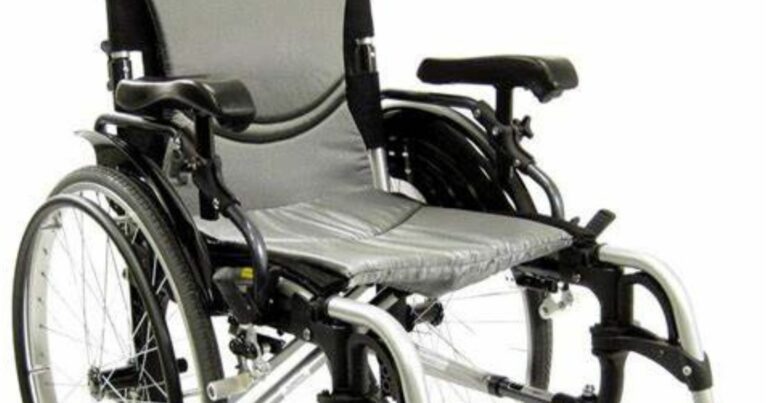 Karman S-305 Ergonomic Wheelchair 18″ Review