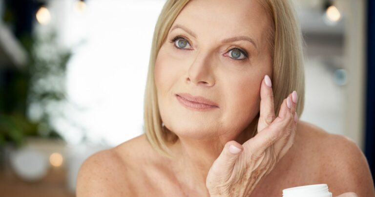 3 Best Anti-Wrinkle Creams For Seniors In 2023
