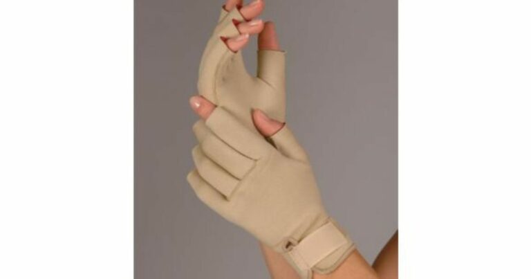 3 Best Arthritic Gloves For Seniors In 2023