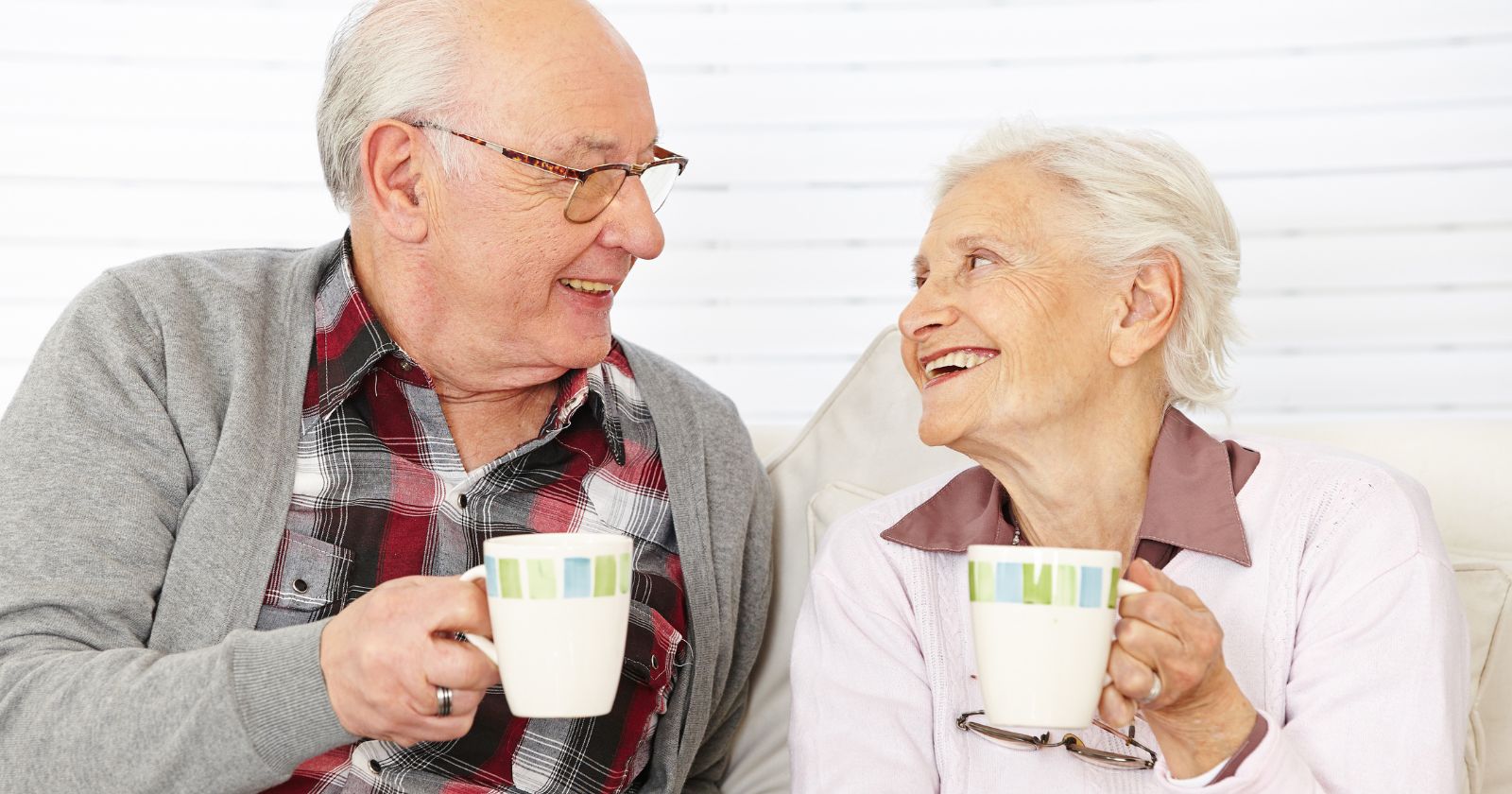 3 Best Drinking Cups For Seniors In 2023